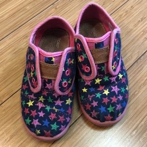 Toms little kid size 10 Eu size 27